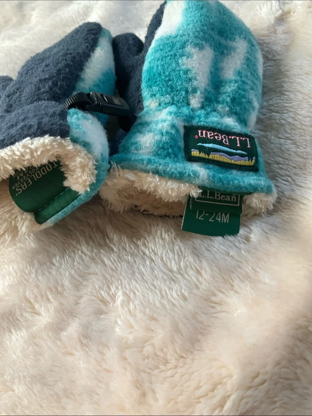 L.L. Bean Teal, toddler Fleece soft lined Pom Pom Earflap Hat with Mittens